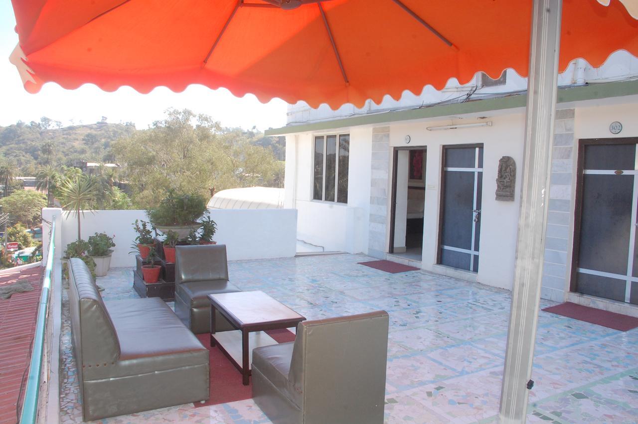 Hotel Karnavati Mount Abu Bagian luar foto