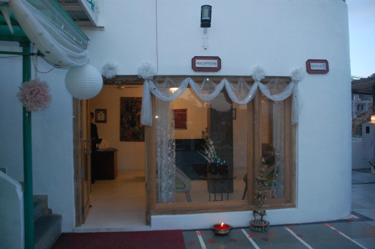 Hotel Karnavati Mount Abu Bagian luar foto
