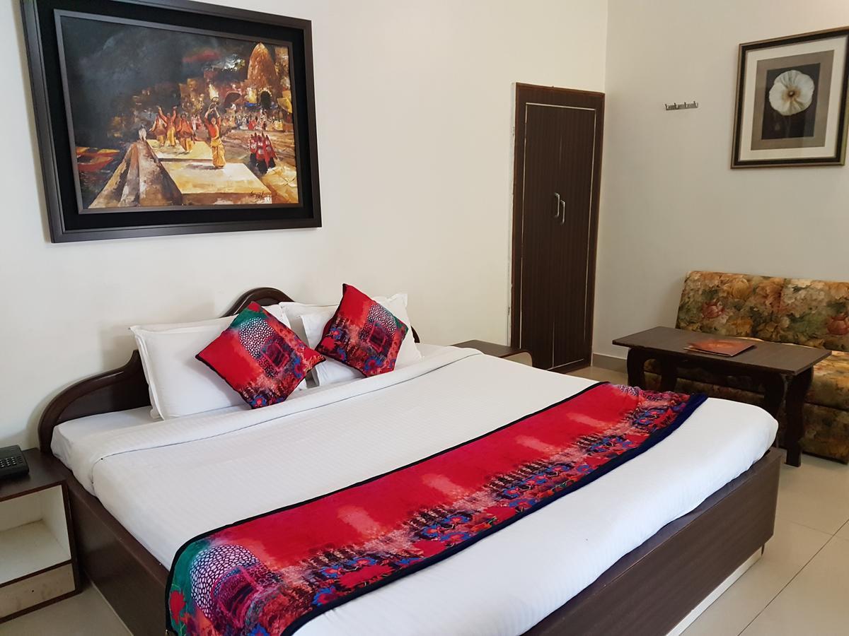 Hotel Karnavati Mount Abu Bagian luar foto
