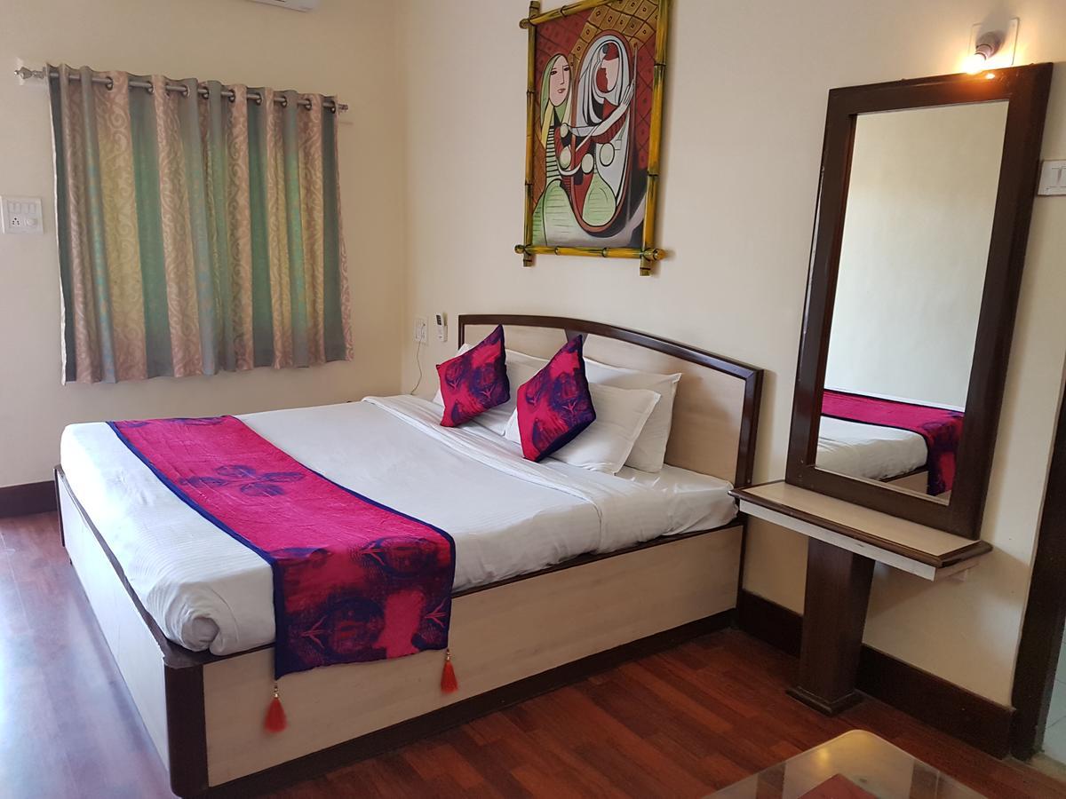Hotel Karnavati Mount Abu Bagian luar foto