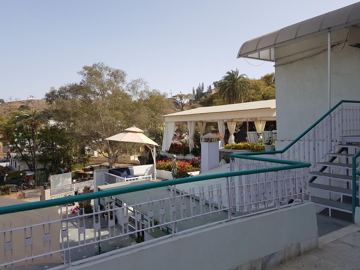 Hotel Karnavati Mount Abu Bagian luar foto