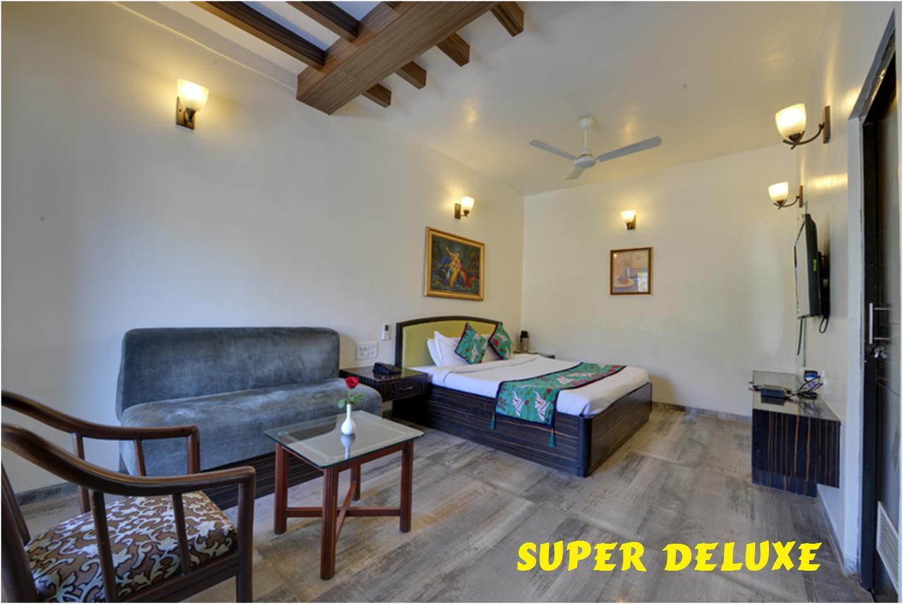 Hotel Karnavati Mount Abu Bagian luar foto