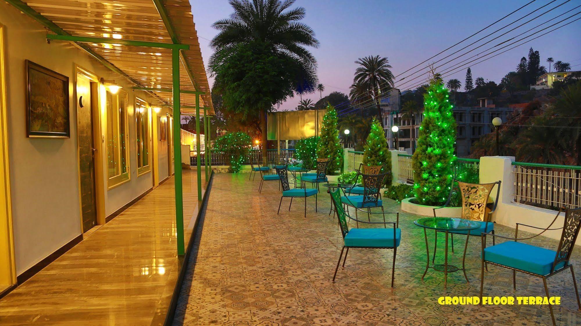 Hotel Karnavati Mount Abu Bagian luar foto